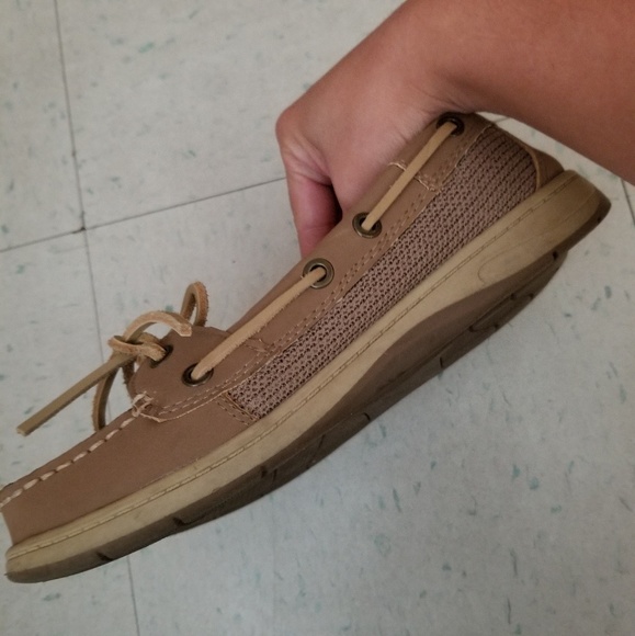 Croft & Barrow Tan Boat Shoes (size 6.5) - Picture 2 of 4